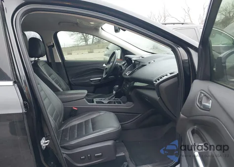 2017 Ford Escape Titanium z USA, uszkodzony, nr VIN 1FMCU0JD1HUC94365